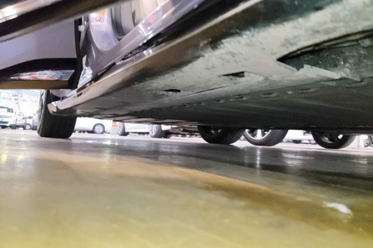 Used Avatr 06 2025 Pro Range-Extended Edition Right Side Sill