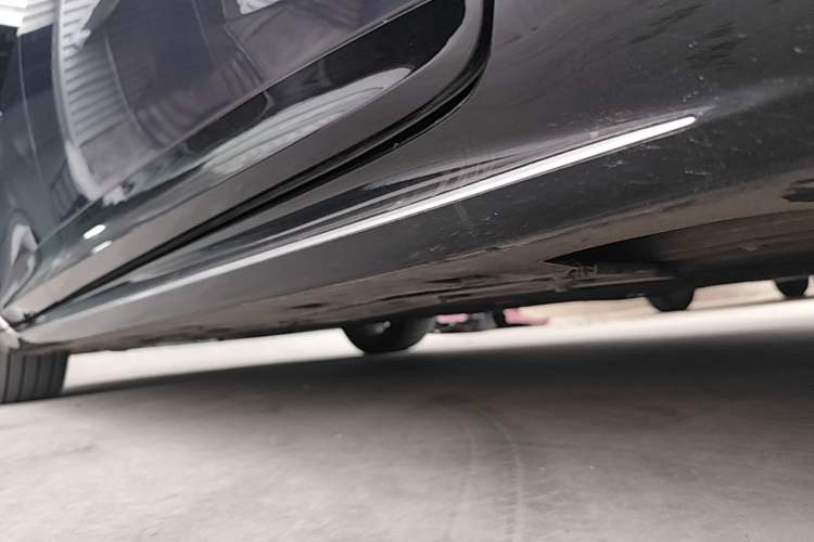 Used Avatr 06 2025 Ultra Pure Electric Edition Right Side Sill