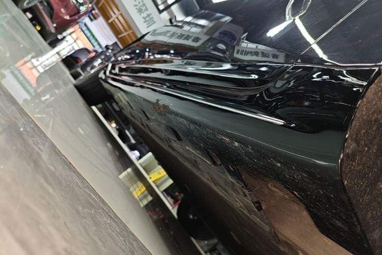 Used Avatr 06 2025 Ultra Pure Electric Edition Right Side Sill