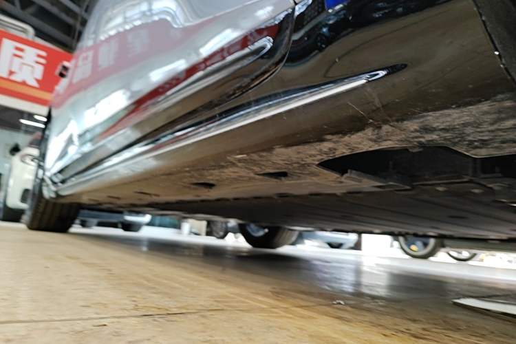 Used Avatr 06 2025 Pro Range-Extended Edition Right Side Sill
