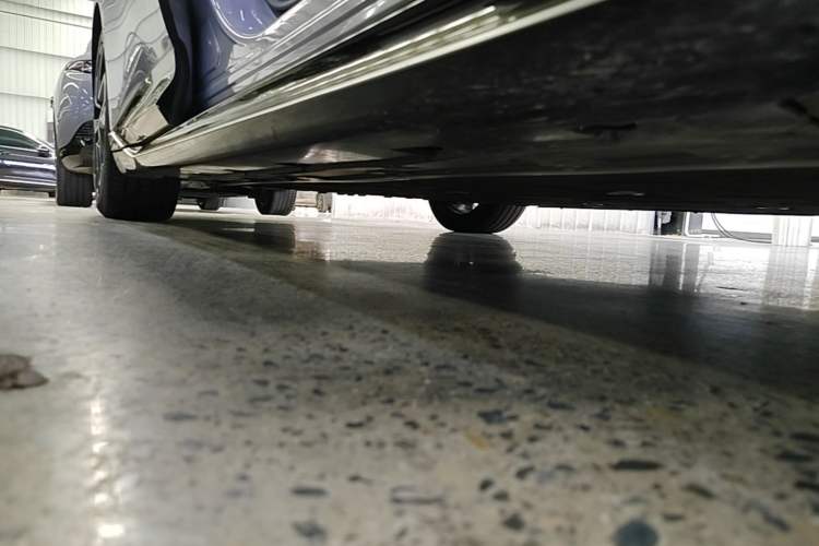 Used Avatr 06 2025 Ultra Pure Electric Edition Right Side Sill