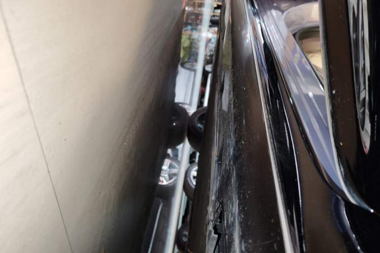 Used Avatr 06 2025 Pro Range-Extended Edition Right Side Sill