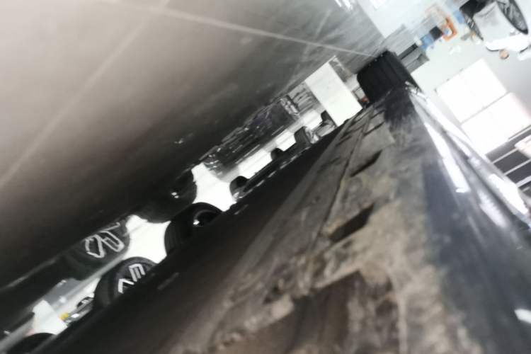 Used Avatr 06 2025 Ultra Pure Electric Edition Right Side Sill