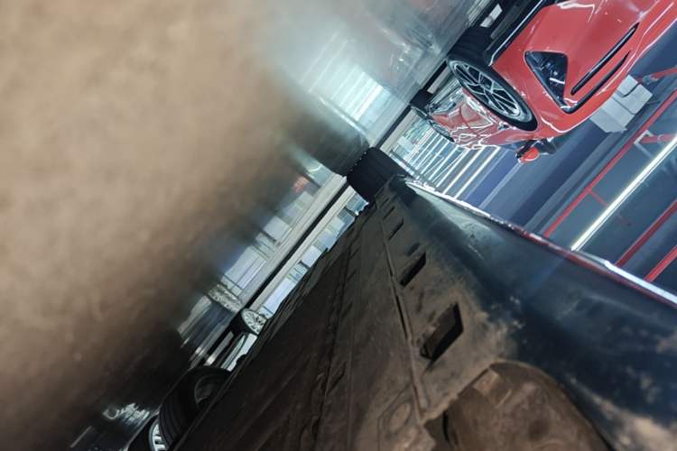 Used Avatr 06 2025 Pro Range-Extended Edition Right Side Sill