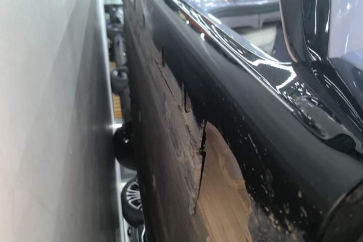 Used Avatr 06 2025 Ultra Pure Electric Edition Right Side Sill
