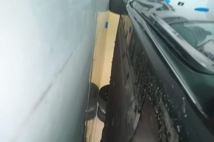 Used Avatr 06 2025 Ultra Pure Electric Edition Right Side Sill