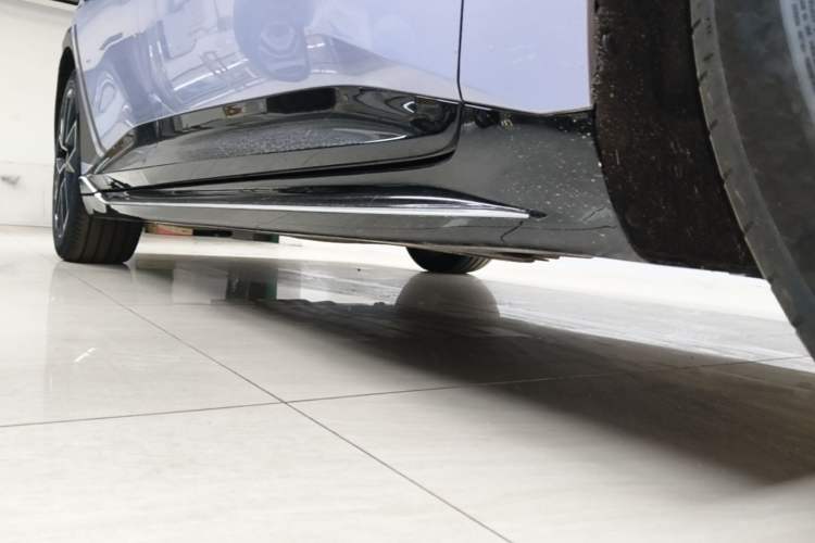 Used Avatr 06 2025 Pro Range-Extended Edition Right Side Sill