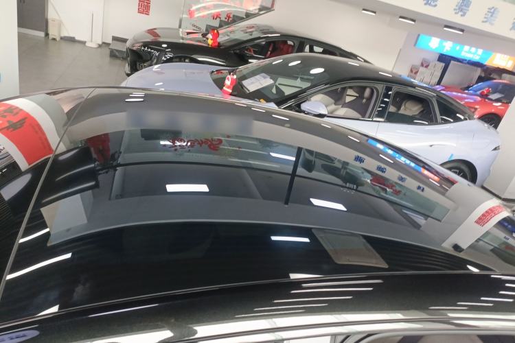 Used Avatr 06 2025 Pro Range-Extended Edition Roof