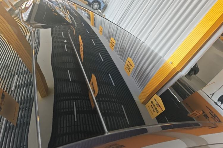 Used Avatr 06 2025 Ultra Pure Electric Edition Roof