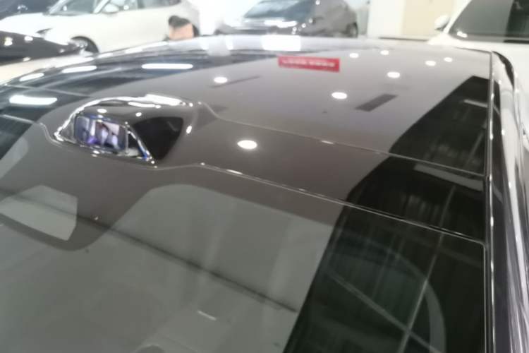 Used Avatr 06 2025 Ultra Pure Electric Edition Roof