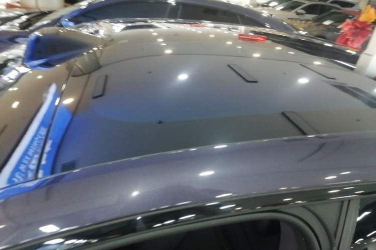 Used Avatr 06 2025 Ultra Pure Electric Edition Roof