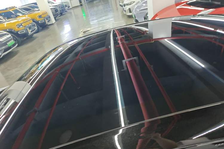 Used Avatr 06 2025 Pro Range-Extended Edition Roof
