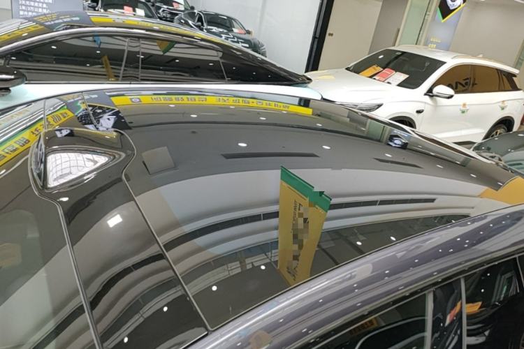 Used Avatr 06 2025 Ultra Pure Electric Edition Roof