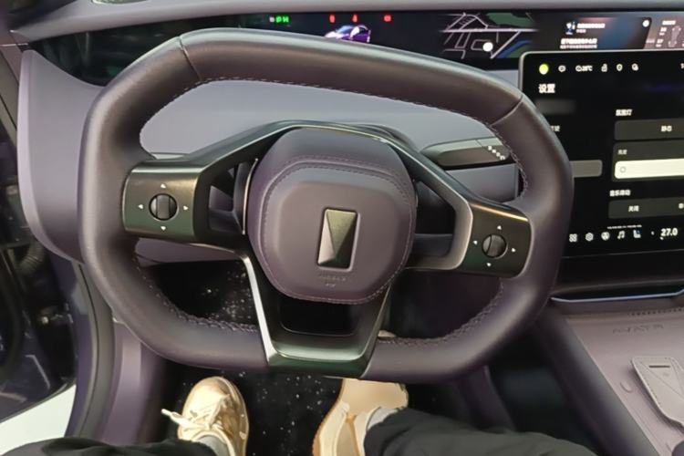 Used Avatr 06 2025 Ultra Pure Electric Edition Steering Wheel