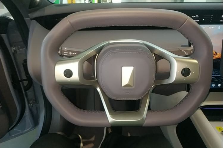 Used Avatr 06 2025 Pro Range-Extended Edition Steering Wheel