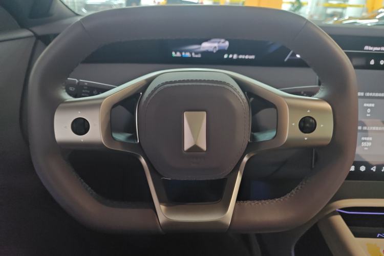 Used Avatr 06 2025 Pro Range-Extended Edition Steering Wheel