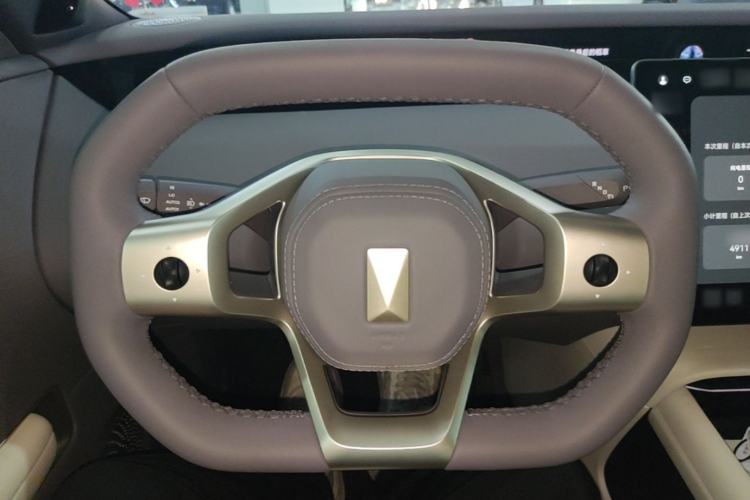 Used Avatr 06 2025 Pro Range-Extended Edition Steering Wheel