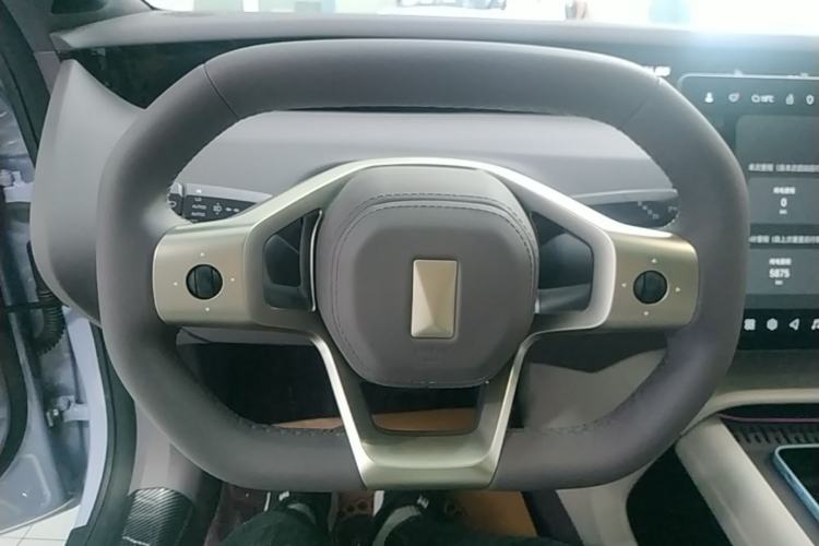 Used Avatr 06 2025 Pro Range-Extended Edition Steering Wheel