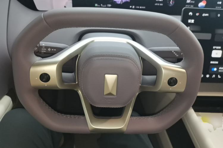 Used Avatr 06 2025 Max All-Electric Version Steering Wheel