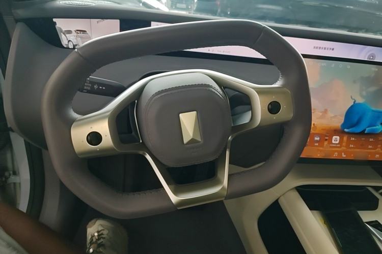 Used Avatr 06 2025 Ultra Pure Electric Edition Steering Wheel