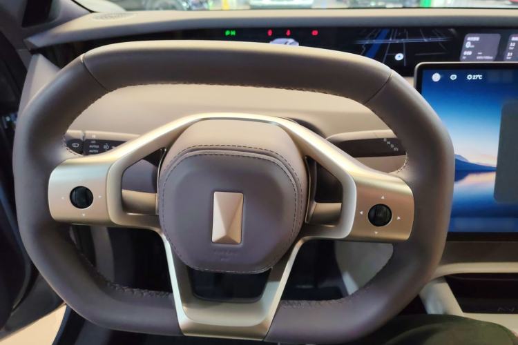 Used Avatr 06 2025 Pro Range-Extended Edition Steering Wheel
