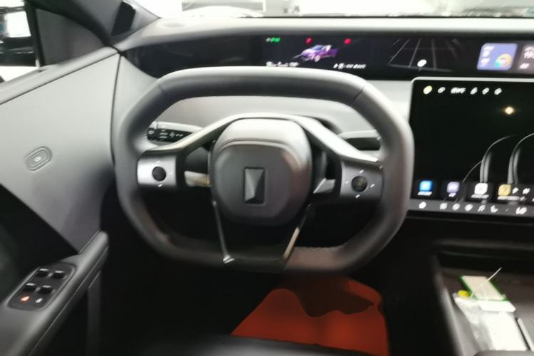 Used Avatr 06 2025 Ultra Pure Electric Edition Steering Wheel