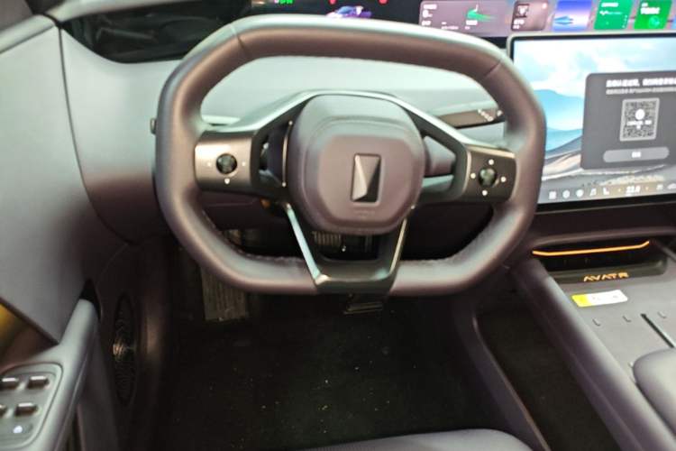 Used Avatr 06 2025 Ultra Pure Electric Edition Steering Wheel