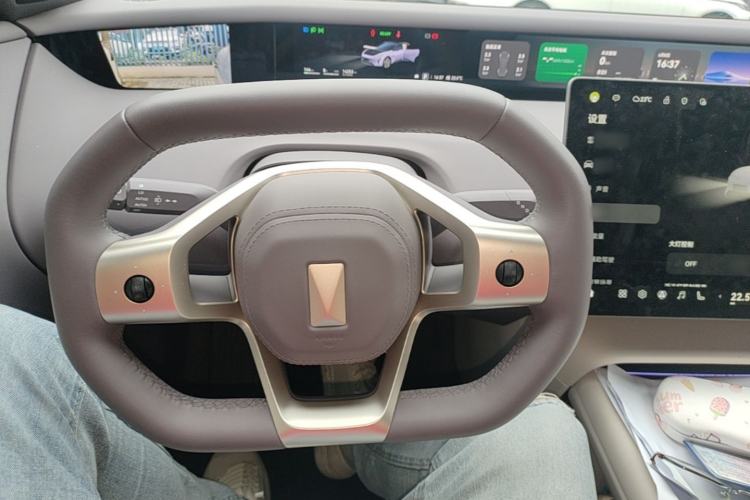 Used Avatr 06 2025 Ultra Pure Electric Edition Steering Wheel