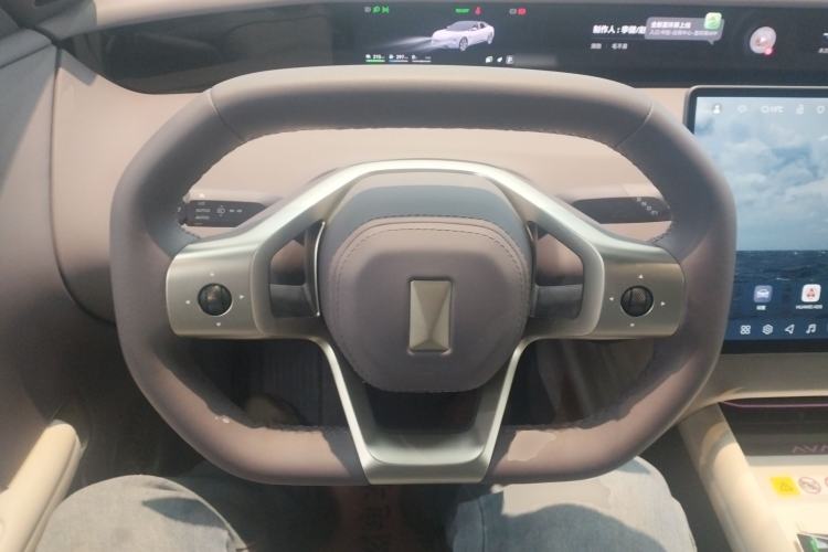 Used Avatr 06 2025 Pro Range-Extended Edition Steering Wheel