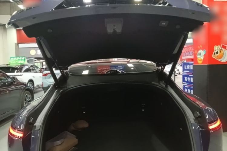Used Avatr 06 2025 Pro Range-Extended Edition Trunk