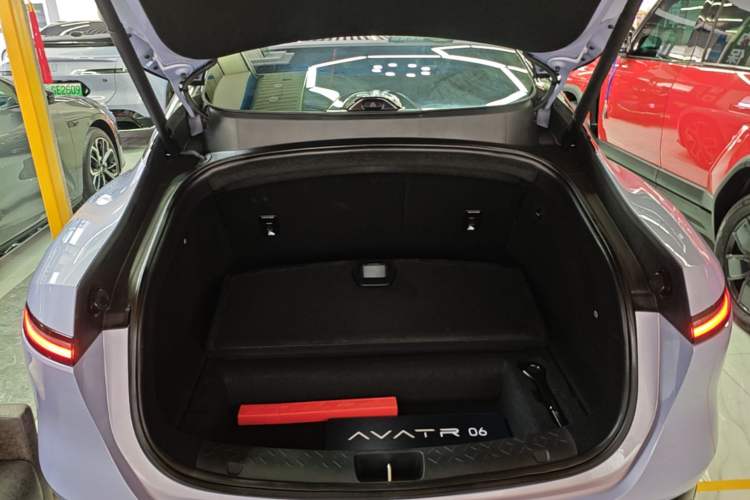 Used Avatr 06 2025 Pro Range-Extended Edition Trunk