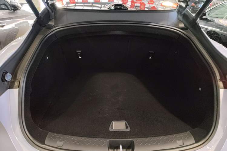 Used Avatr 06 2025 Pro Range-Extended Edition Trunk