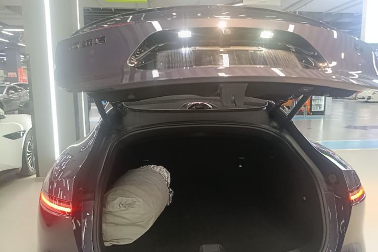 Used Avatr 06 2025 Ultra Pure Electric Edition Trunk