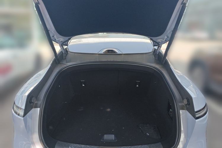 Used Avatr 06 2025 Pro Range-Extended Edition Trunk