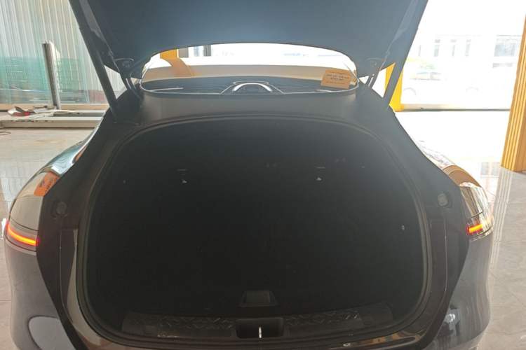 Used Avatr 06 2025 Ultra Pure Electric Edition Trunk