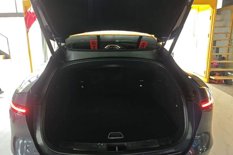 Used Avatr 06 2025 Ultra Pure Electric Edition Trunk