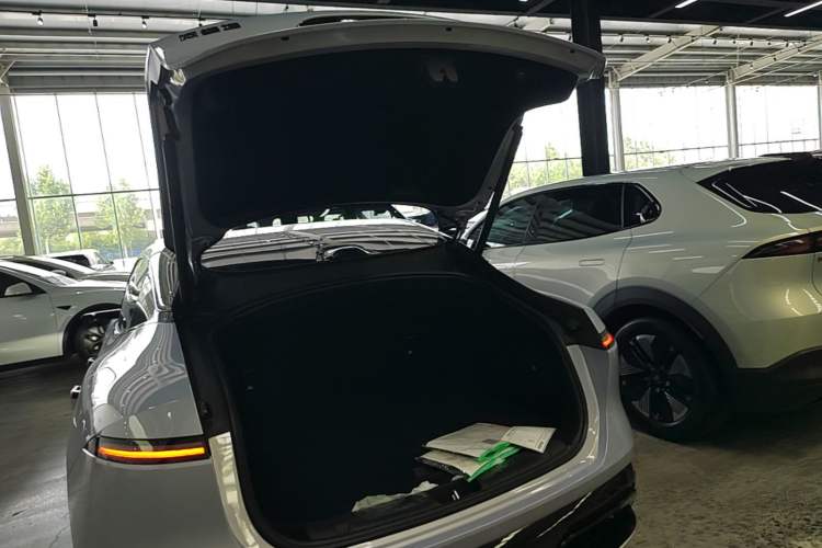 Used Avatr 06 2025 Ultra Pure Electric Edition Trunk