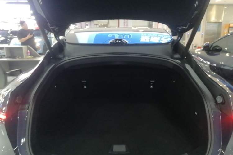 Used Avatr 06 2025 Ultra Pure Electric Edition Trunk