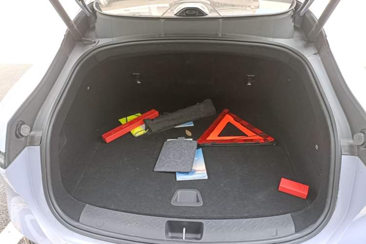Used Avatr 06 2025 Max Extended-Range Edition Trunk