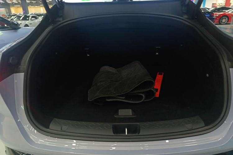Used Avatr 06 2025 Max All-Electric Version Trunk
