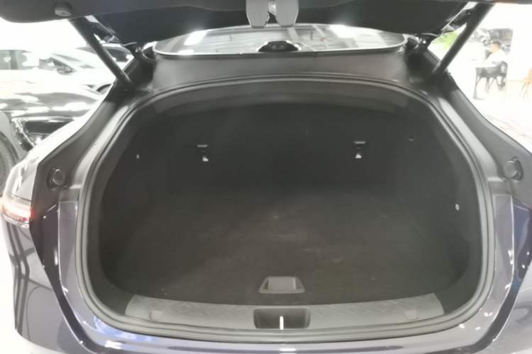 Used Avatr 06 2025 Ultra Pure Electric Edition Trunk