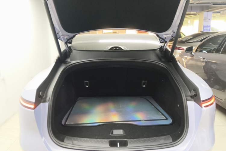 Used Avatr 06 2025 Pro Range-Extended Edition Trunk