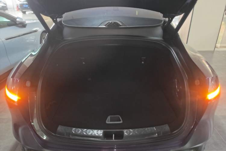 Used Avatr 06 2025 Ultra Pure Electric Edition Trunk