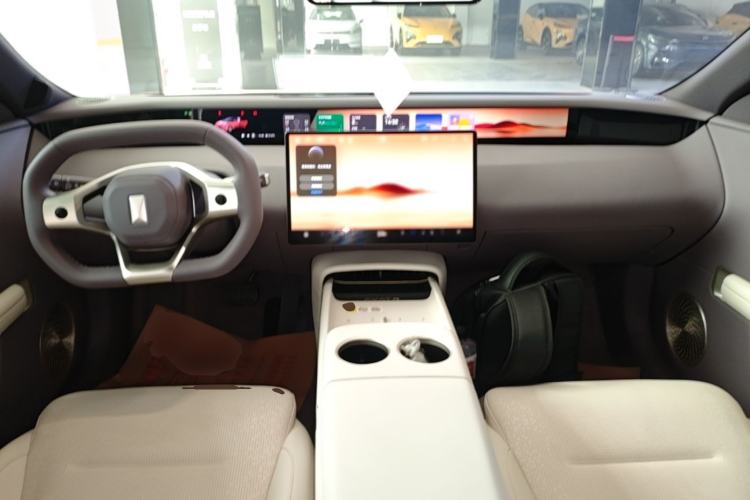 Used Avatr 06 2025 Pro Range-Extended Edition Center Console
