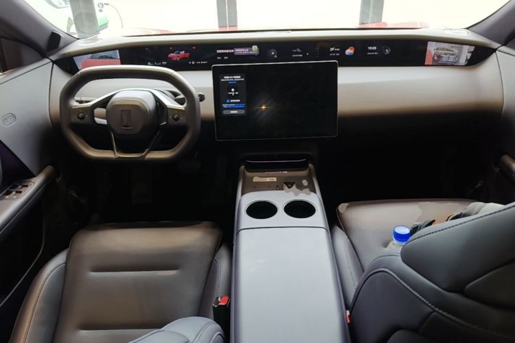 Used Avatr 06 2025 Ultra Pure Electric Edition Center Console