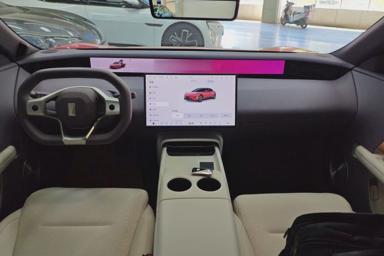 Used Avatr 06 2025 Pro Range-Extended Edition Center Console