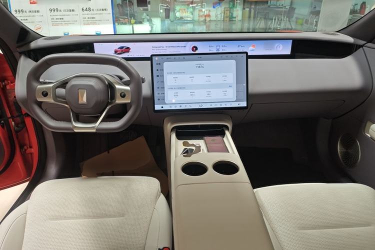 Used Avatr 06 2025 Pro Range-Extended Edition Center Console