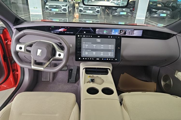 Used Avatr 06 2025 Pro Range-Extended Edition Center Console