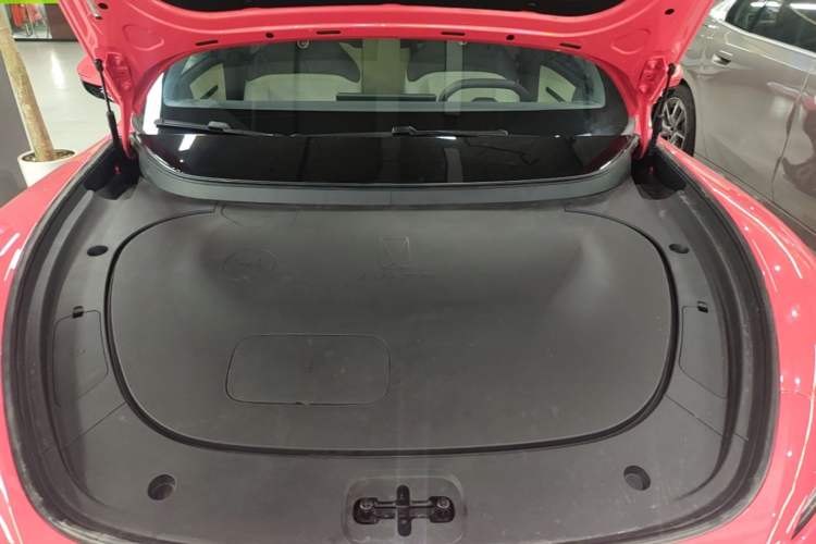 Used Avatr 06 2025 Pro Range-Extended Edition Engine Bay