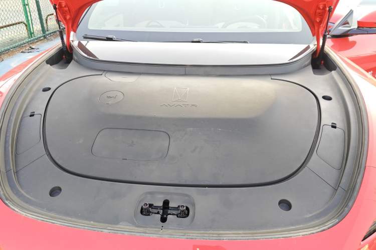 Used Avatr 06 2025 Pro Range-Extended Edition Engine Bay